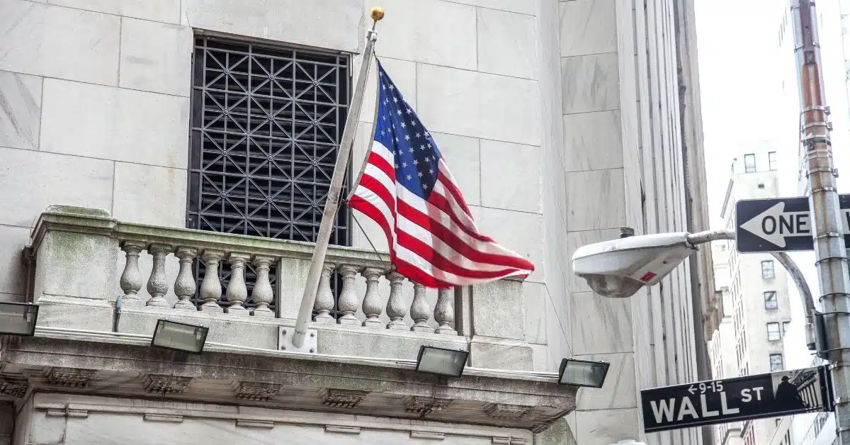 Navigating the EB-2 NIW Visa: A Comprehensive Guide for Entrepreneurs and Professionals